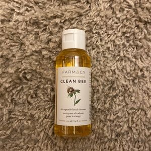 BRAND NEW! Farmacy Clean Bee facial cleanser